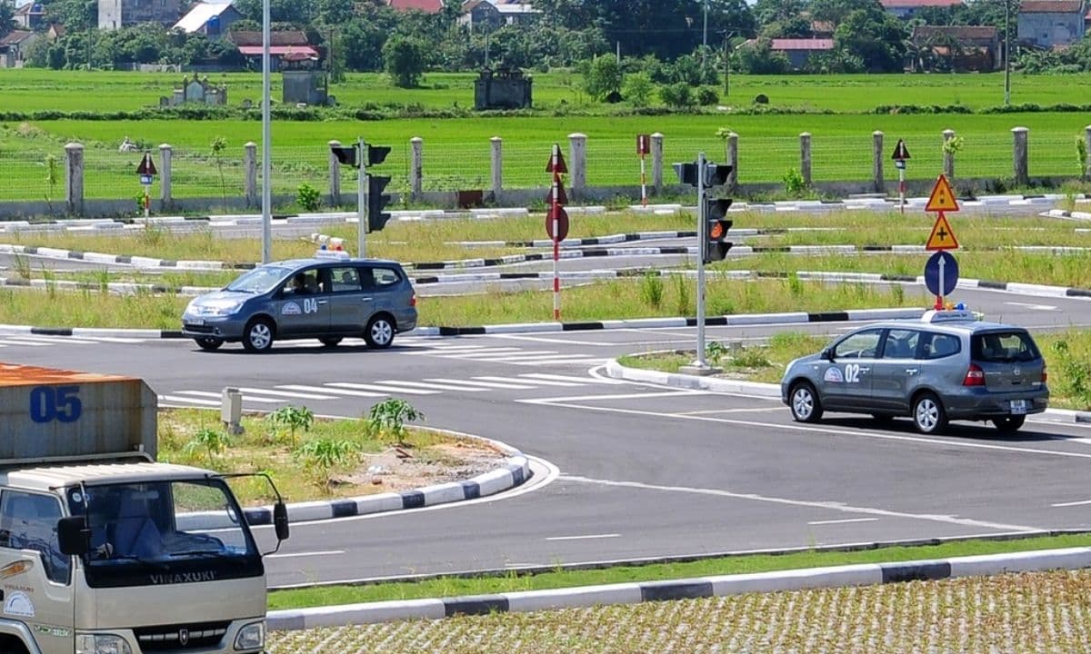 Minh họa quy định mới về sát hạch giấy phép lái xe